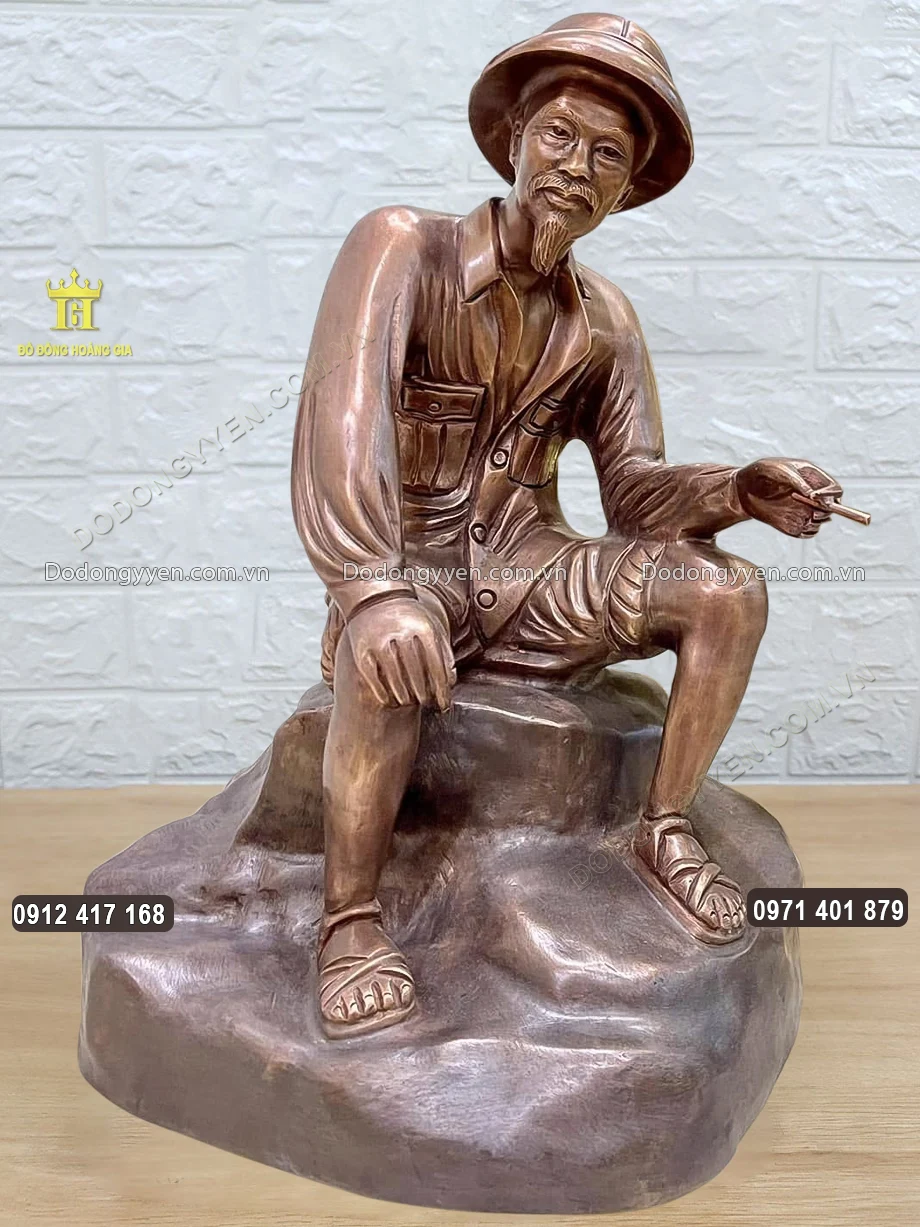 To&agrave;n bộ bề mặt b&ecirc;n ngo&agrave;i được l&agrave;m m&agrave;u uy nghi&ecirc;m